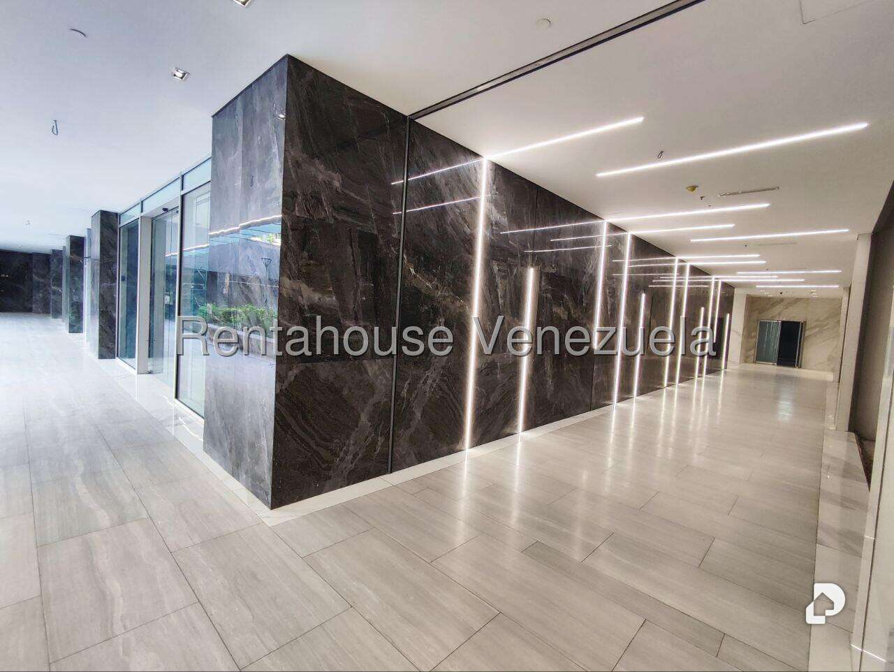 Local comercial en Campo Alegre, Caracas – 14