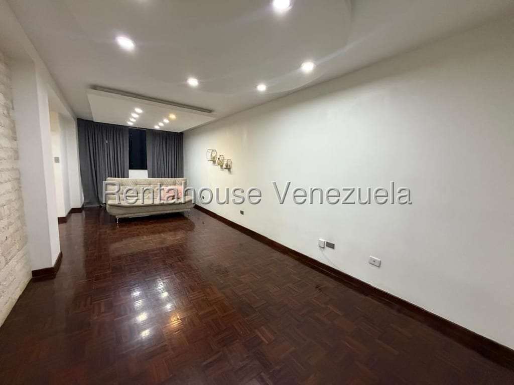 Apartment in La Boyera, Caracas - 1