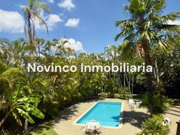 Apartamento en Altamira, Caracas – 2