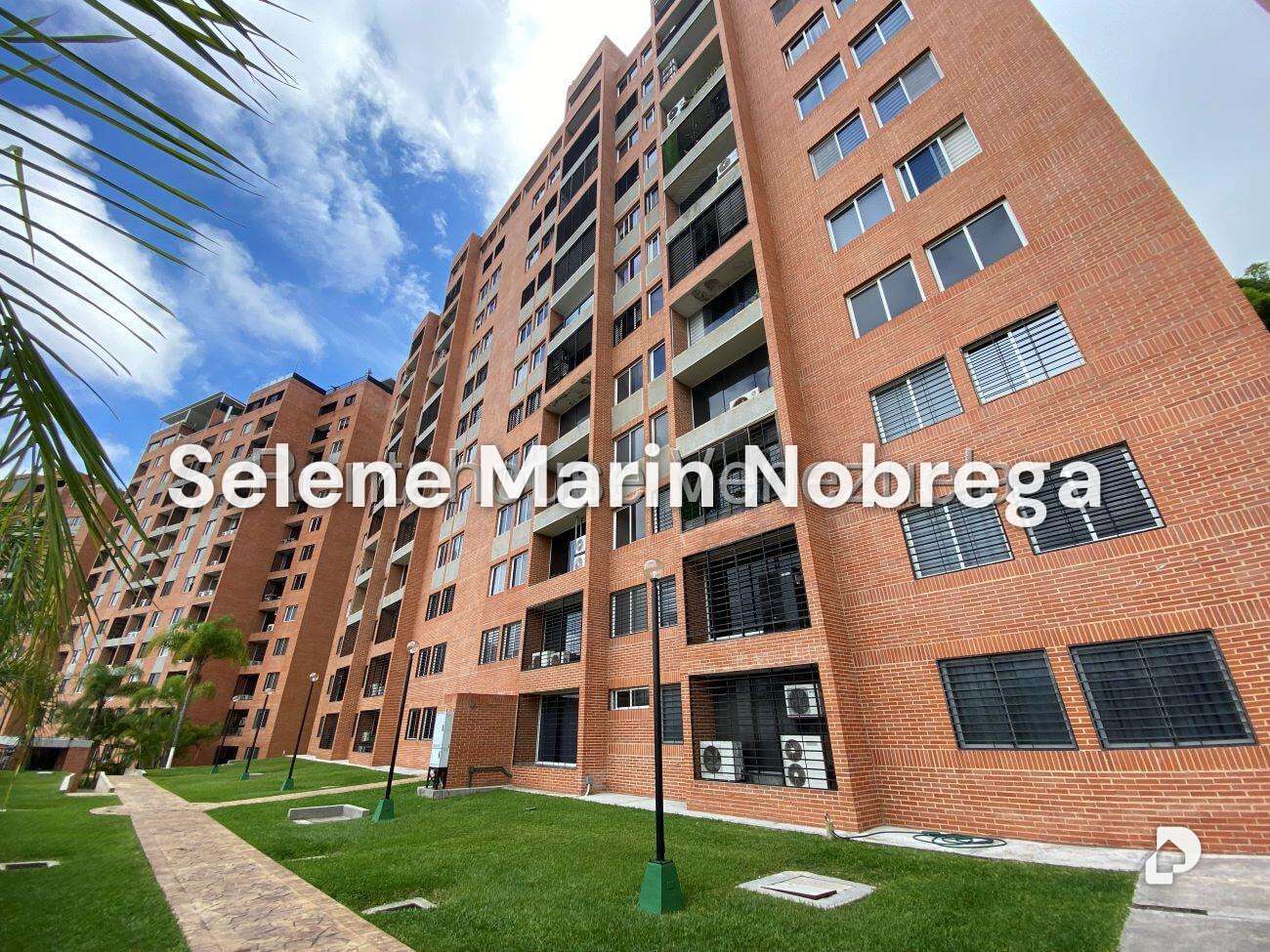 Apartamento en Colinas de La Tahona, Caracas – 1