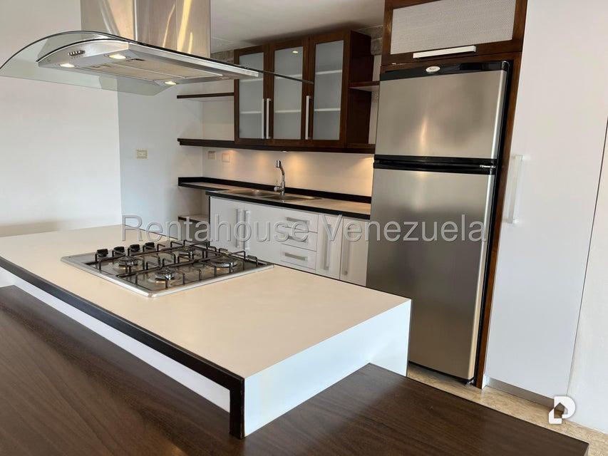 Apartment in Lomas de La Lagunita, Caracas – 3