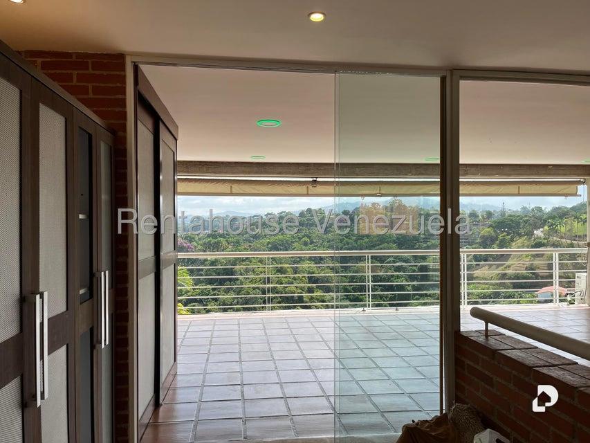 Apartment in Lomas de La Lagunita, Caracas – 4