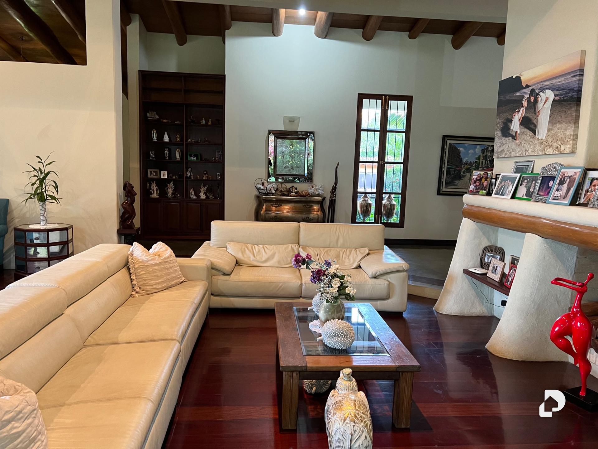 Casa en Cerro Verde, Caracas – 3
