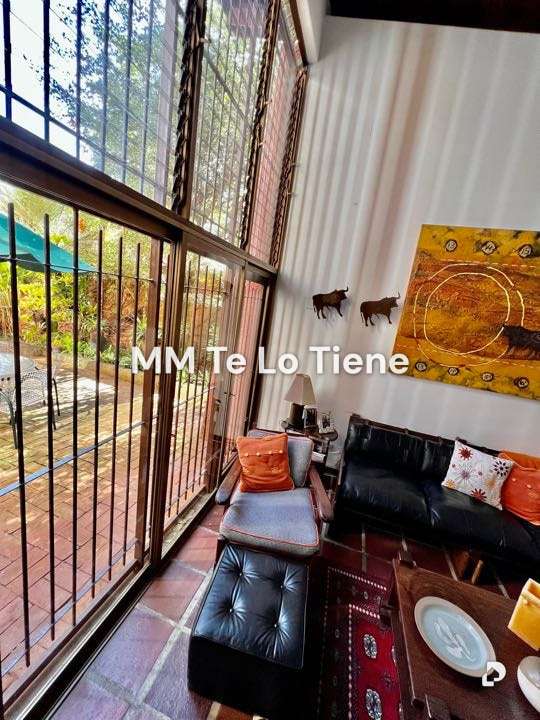 House in La Lagunita, Caracas – 12