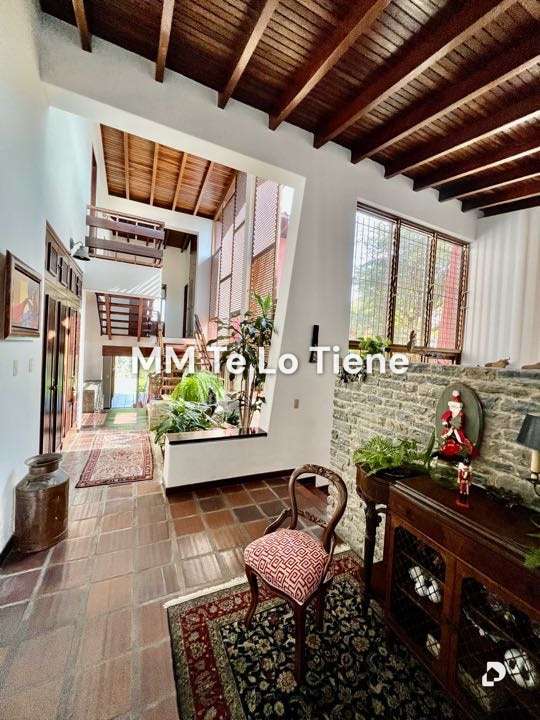 House in La Lagunita, Caracas – 14