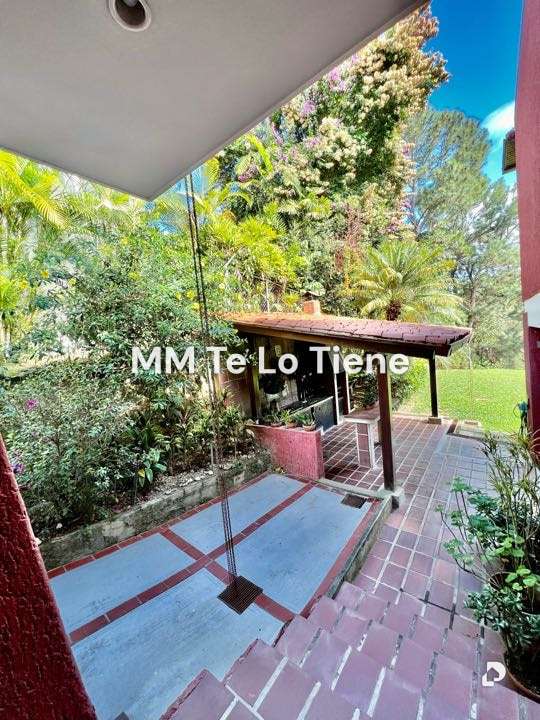 House in La Lagunita, Caracas – 28
