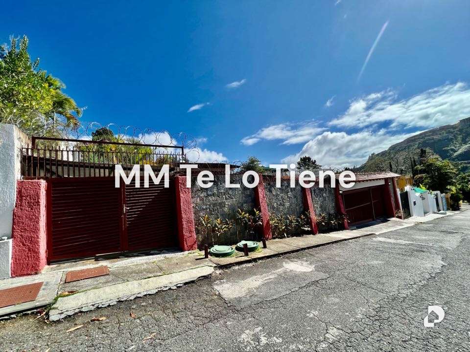 House in La Lagunita, Caracas – 2