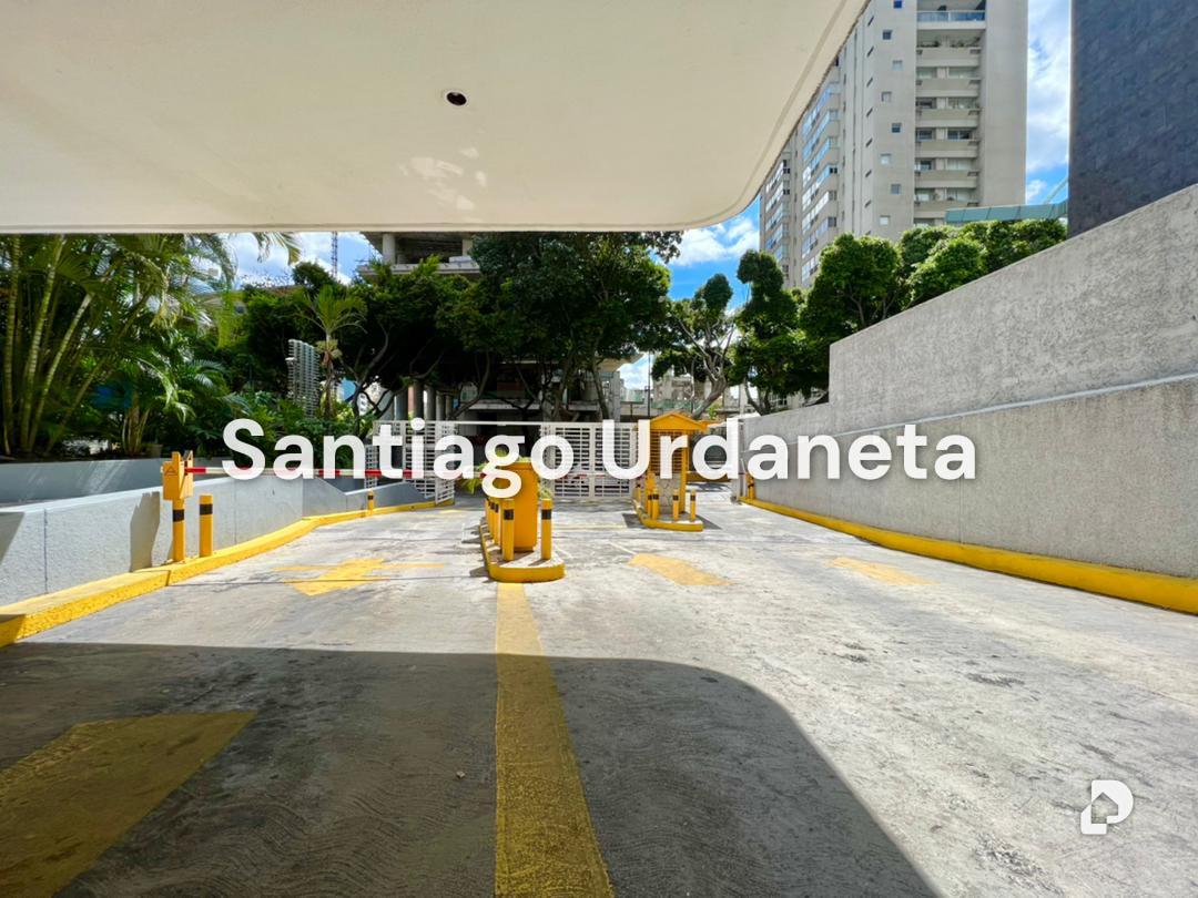 Garage/Parking in La Castellana, Caracas – 2