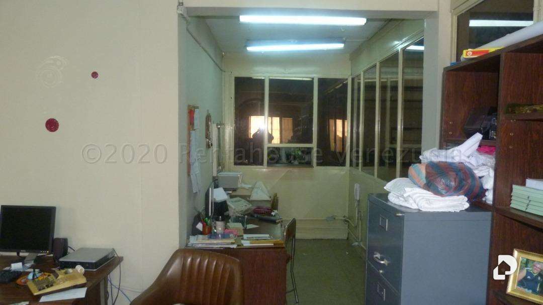 Edificio en La Candelaria, Caracas – 21