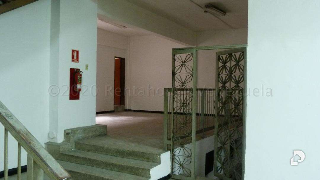 Edificio en La Candelaria, Caracas – 18