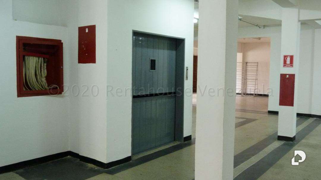 Edificio en La Candelaria, Caracas – 25