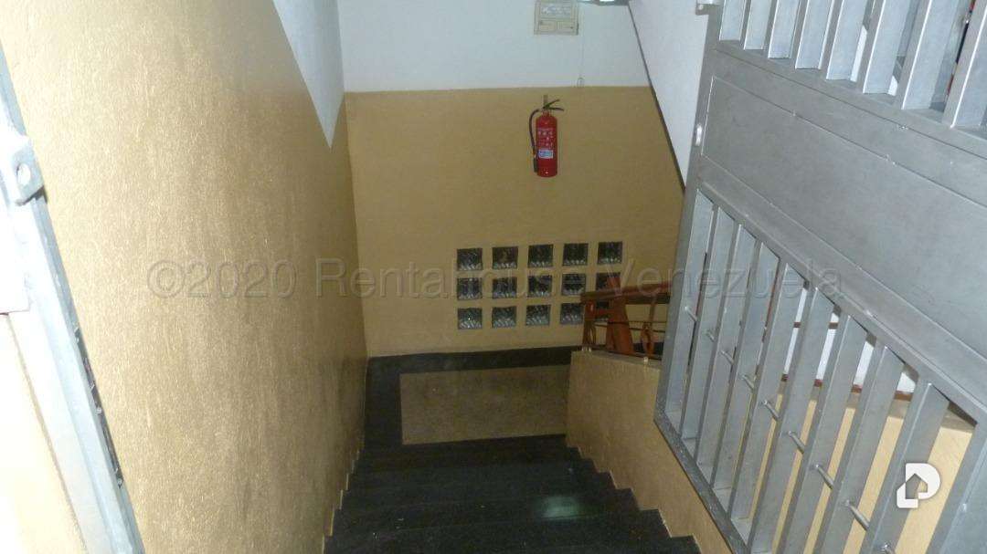 Edificio en La Candelaria, Caracas – 16