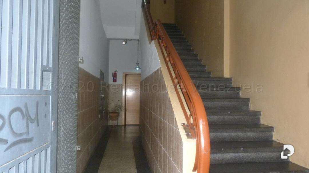 Edificio en La Candelaria, Caracas – 24