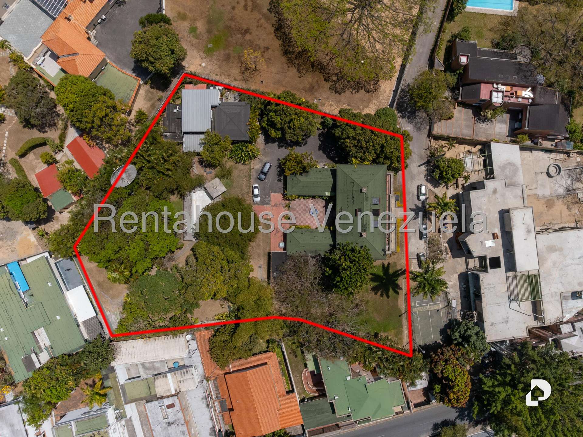 Terreno en Country Club, Caracas – 2