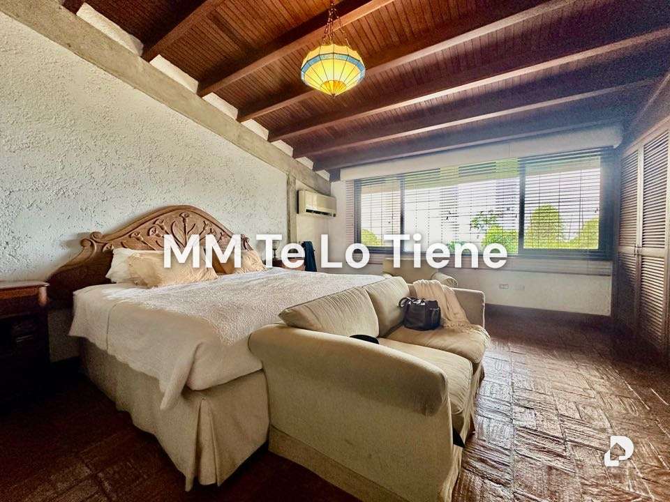 Casa en Alto Hatillo, Caracas – 19