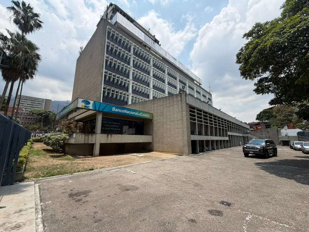 Edificio en San Bernardino, Caracas - 1