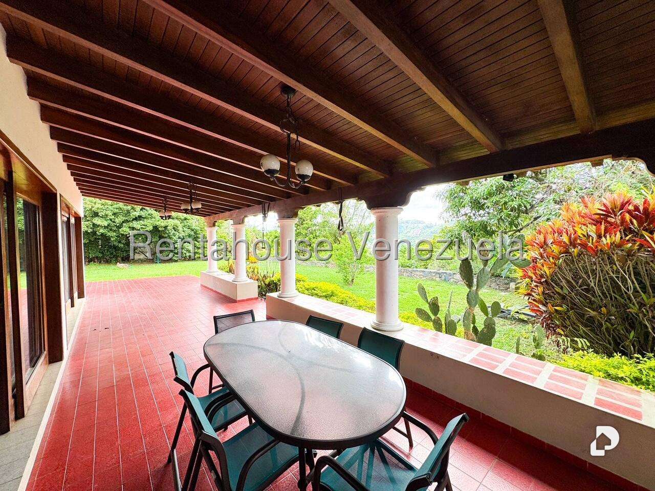 Casa en Cerro Verde, Caracas – 25