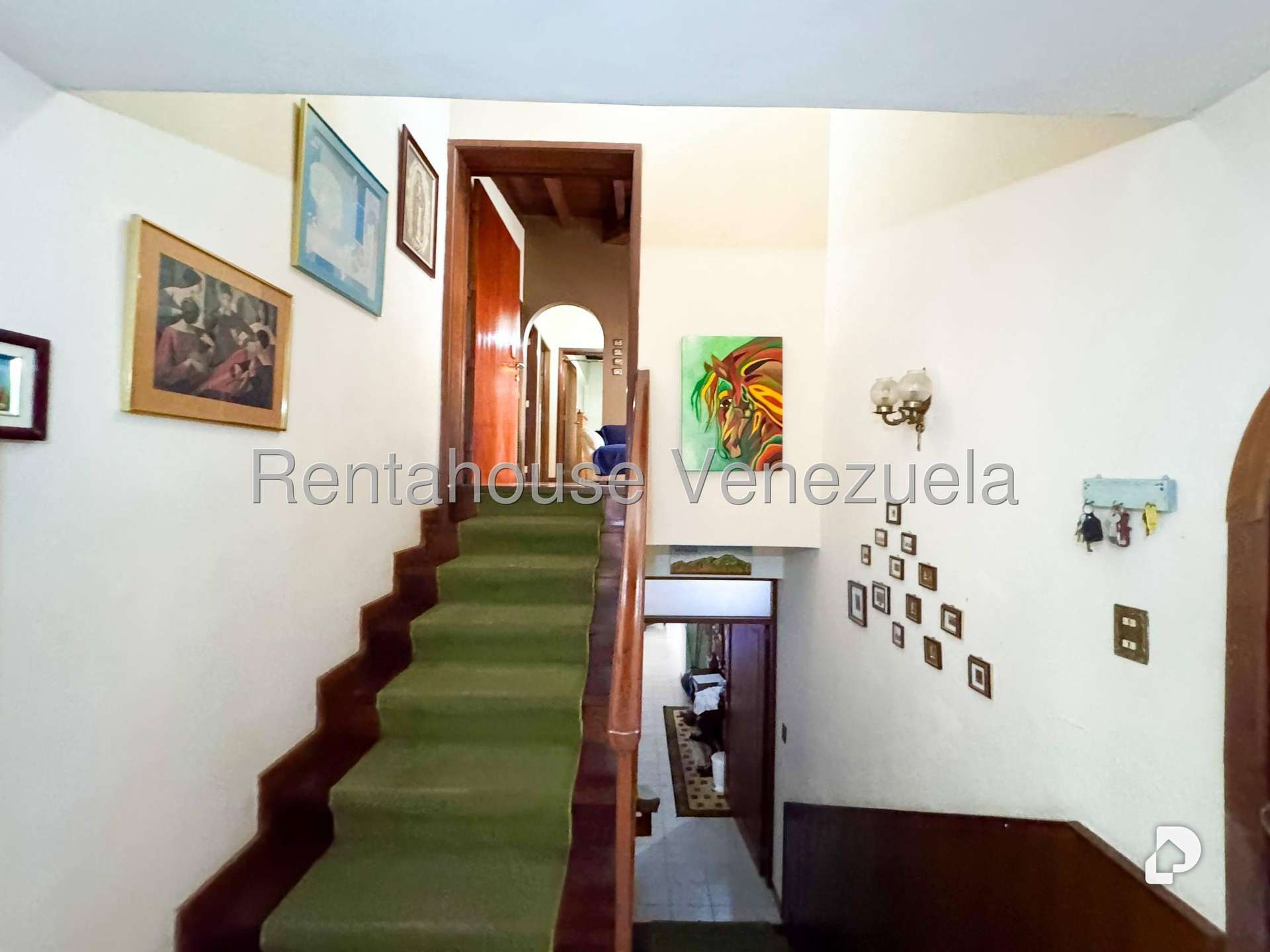 Casa en Cerro Verde, Caracas – 35