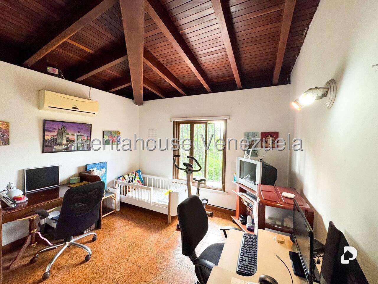 Casa en Cerro Verde, Caracas – 33