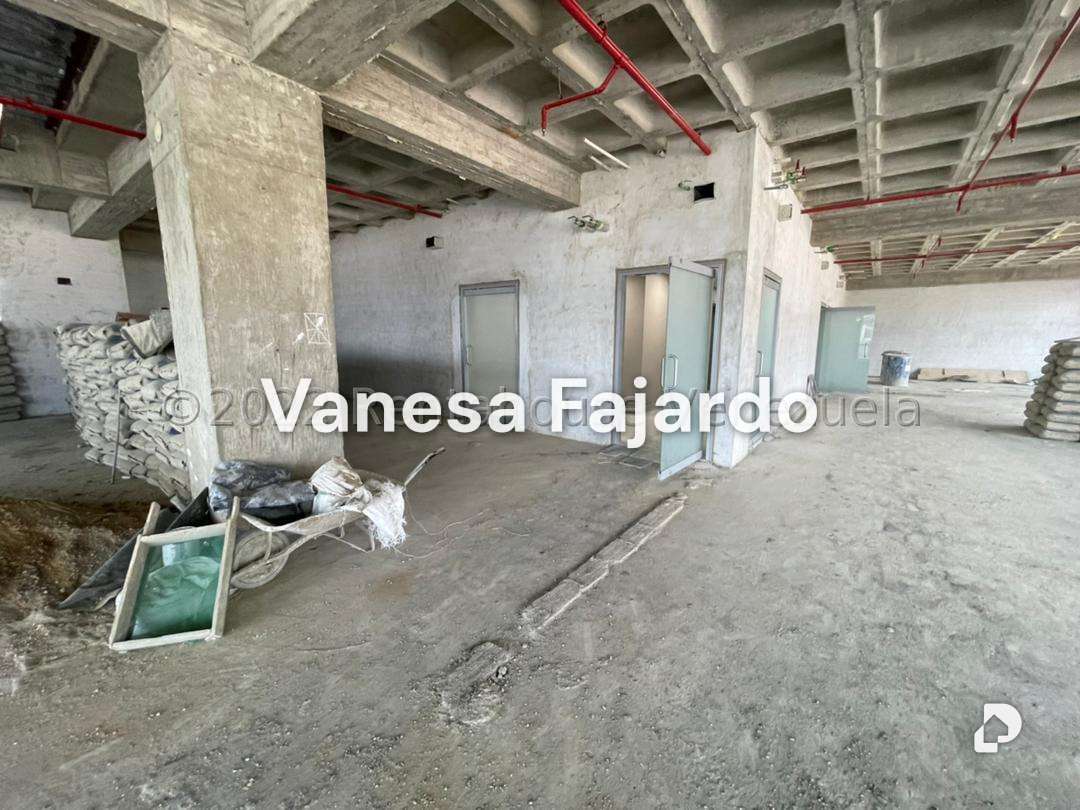 Oficina en Las Mercedes, Caracas – 13