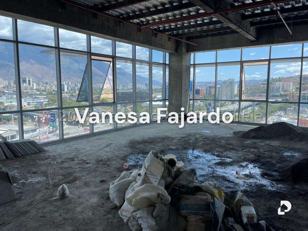 Oficina en Las Mercedes, Caracas – 12