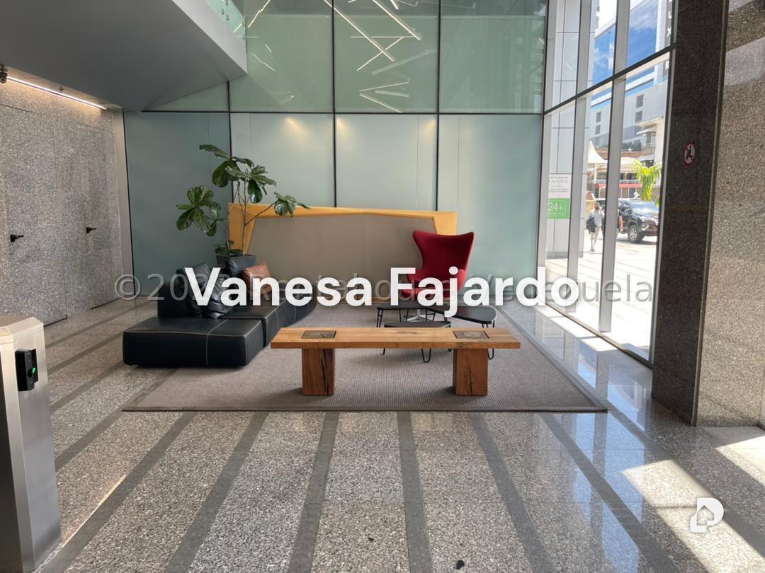 Oficina en Las Mercedes, Caracas – 4