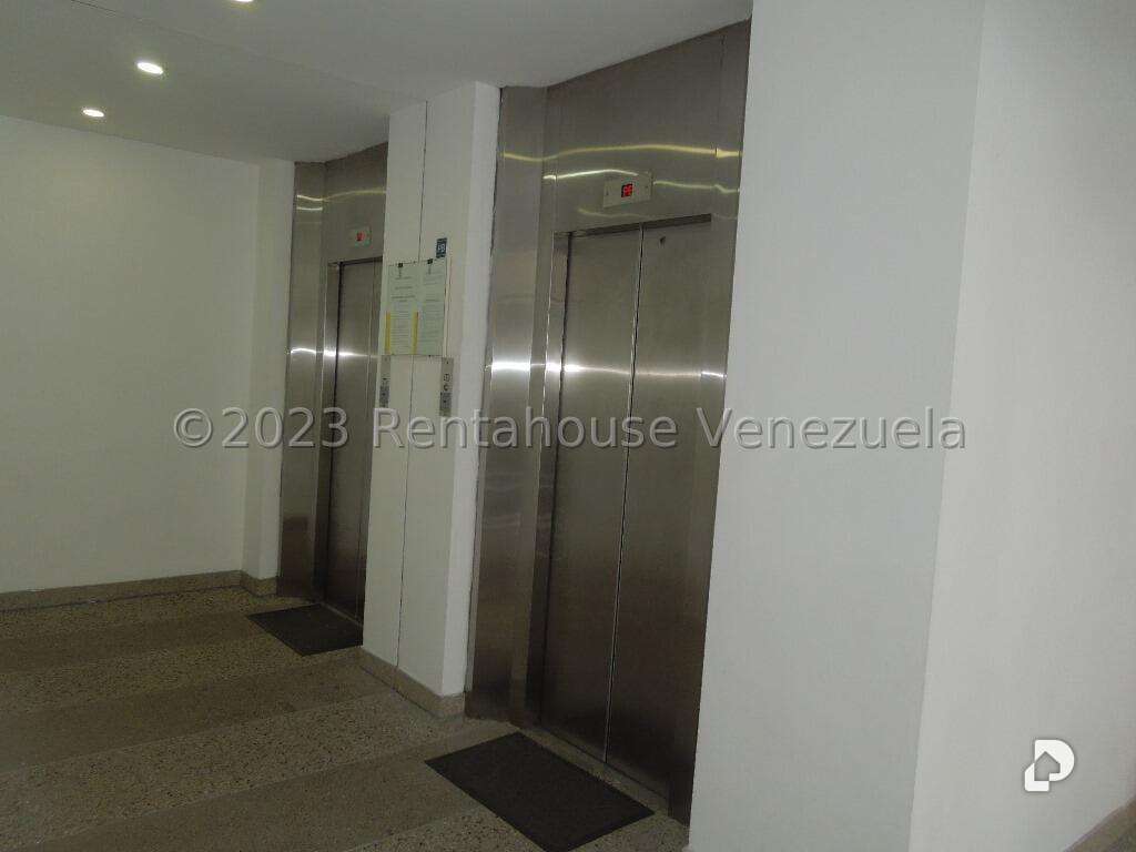 Apartamento en La Florida, Caracas – 24