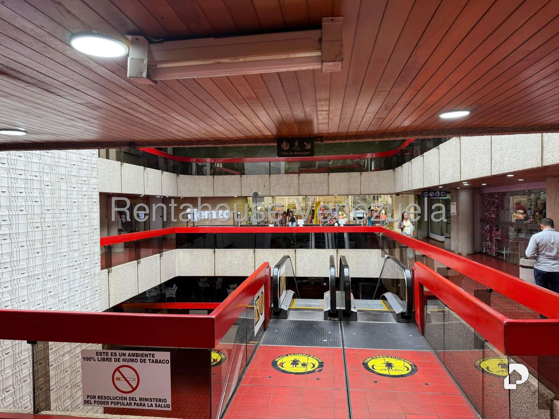 Local comercial en Las Mercedes, Caracas – 19