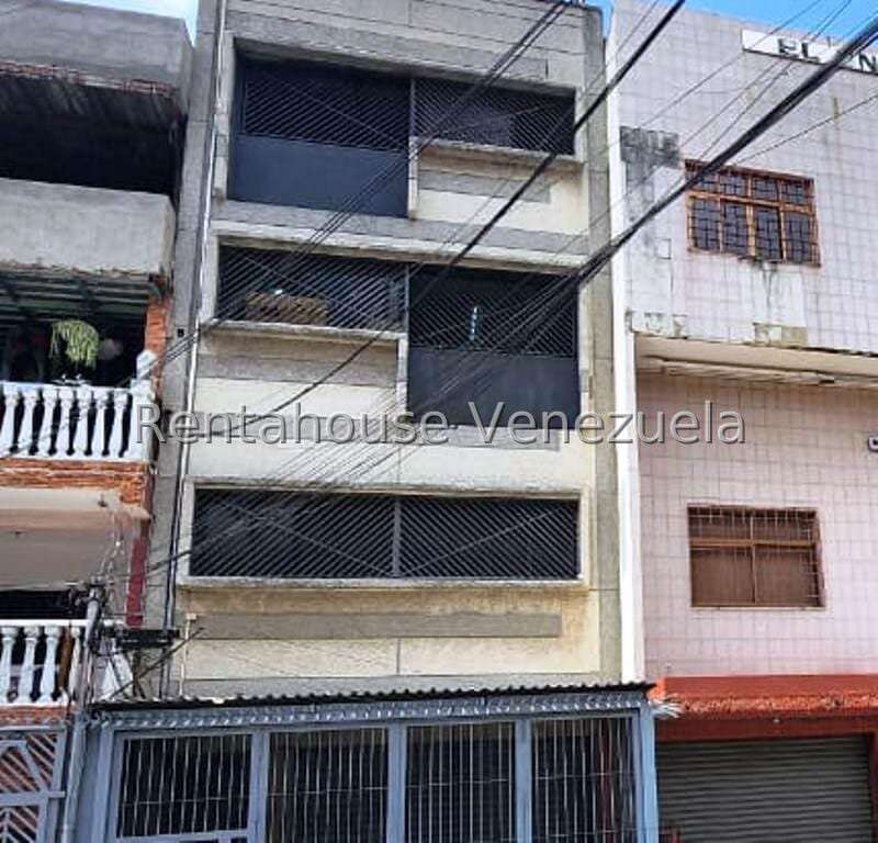 Edificio en Catia, Caracas - 1