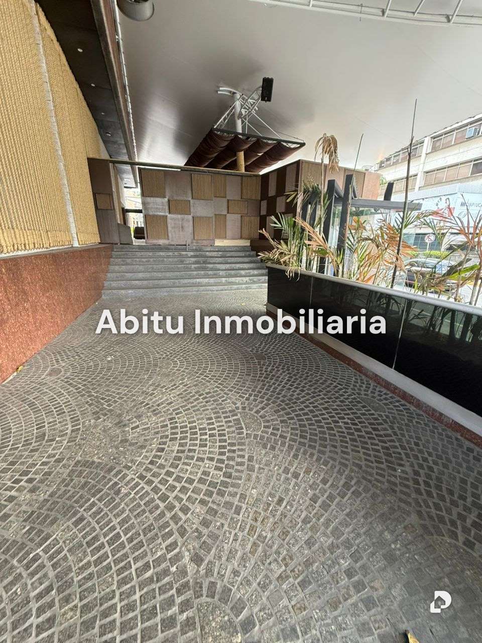 Commercial space in La Castellana, Caracas – 4