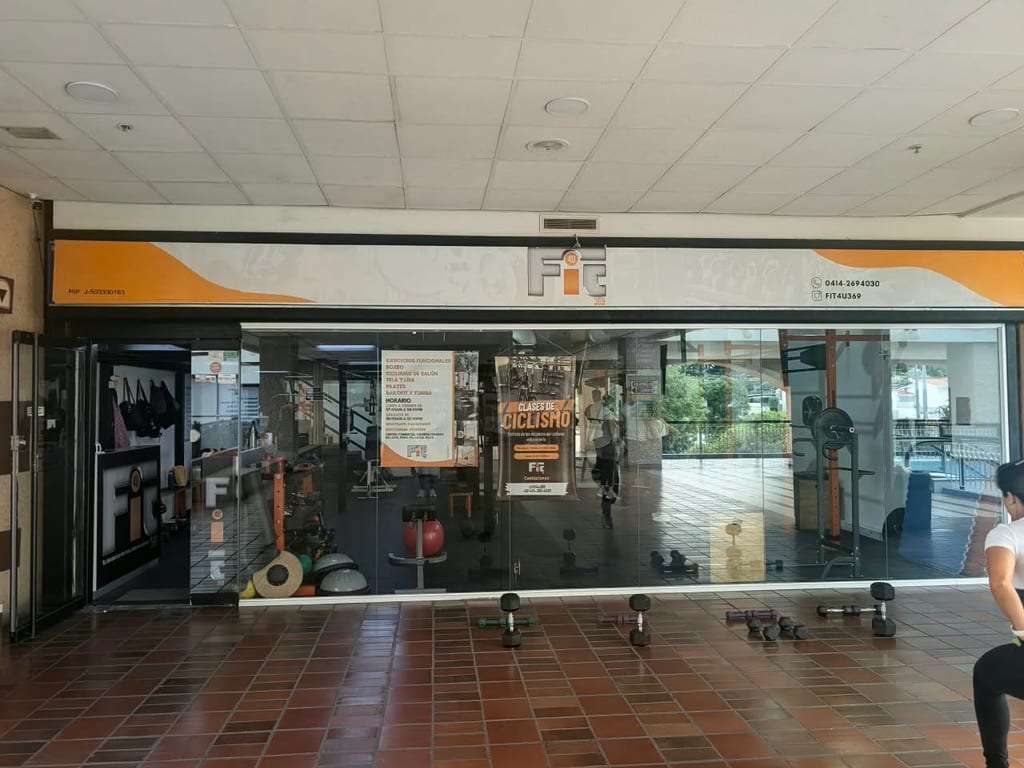 Local comercial en Prados del Este, Caracas - 1