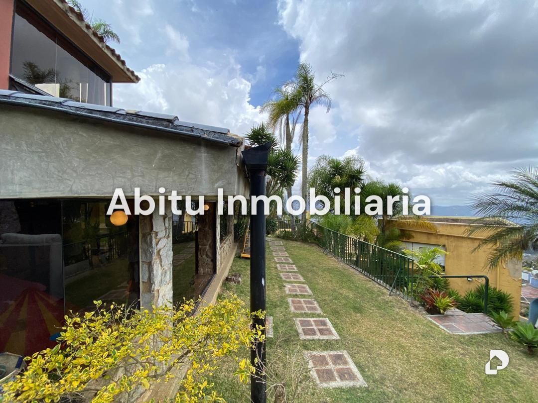 House in La Lagunita, Caracas – 2