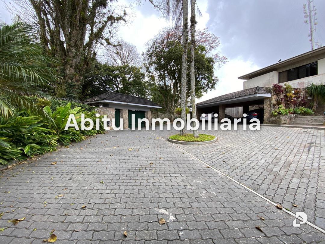 House in La Lagunita, Caracas – 5
