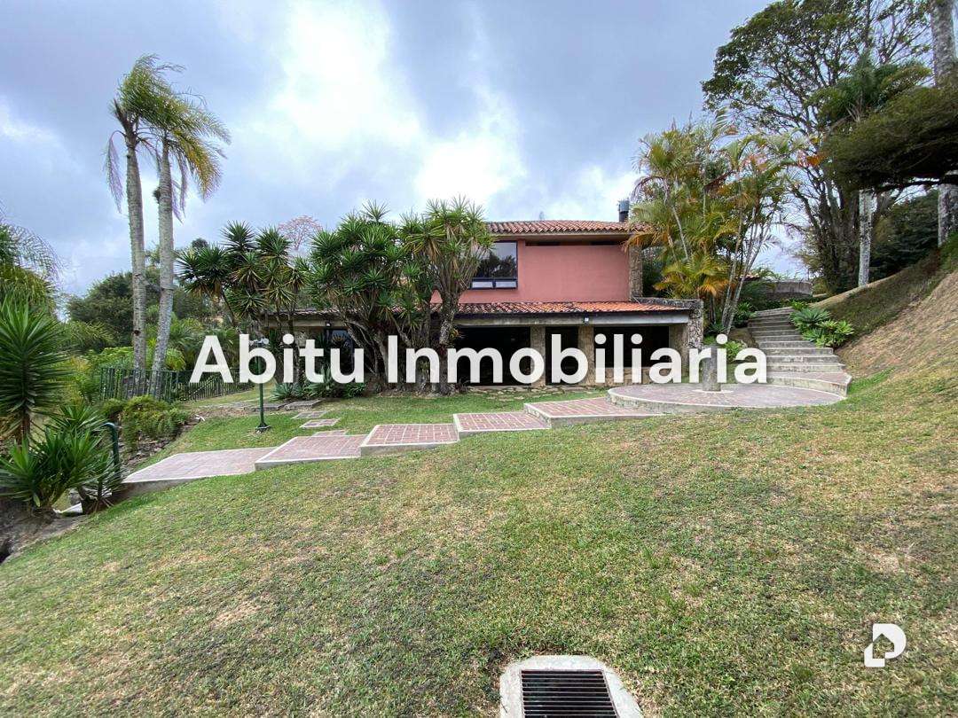House in La Lagunita, Caracas – 6