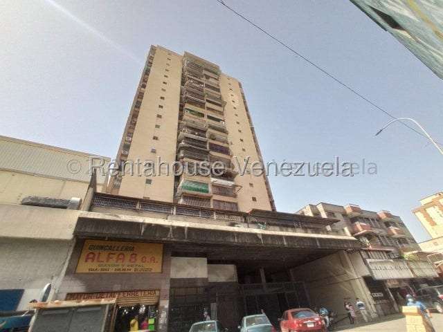 Apartment in Maracay - 1
