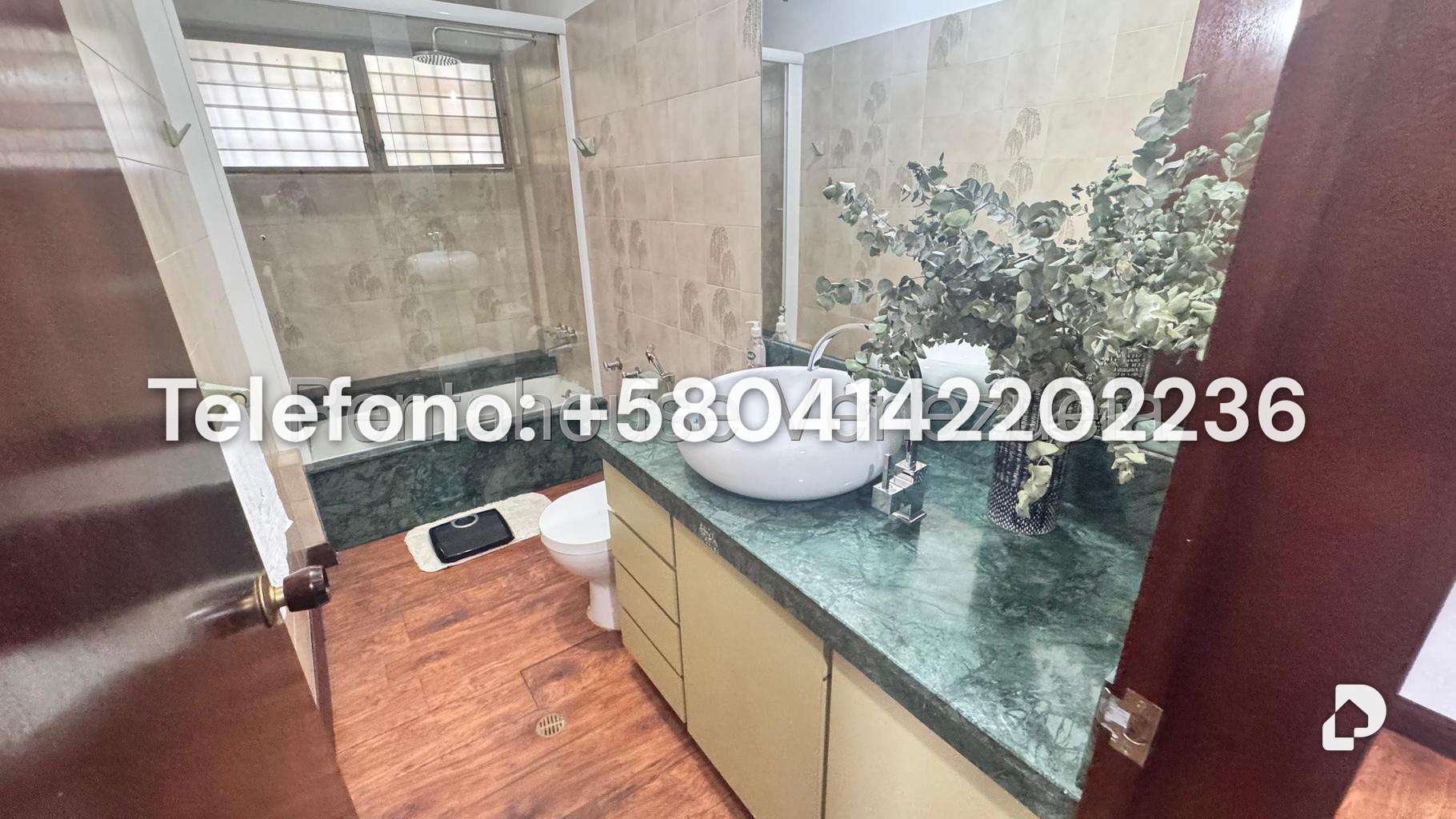 House in Alto Hatillo, Caracas – 24