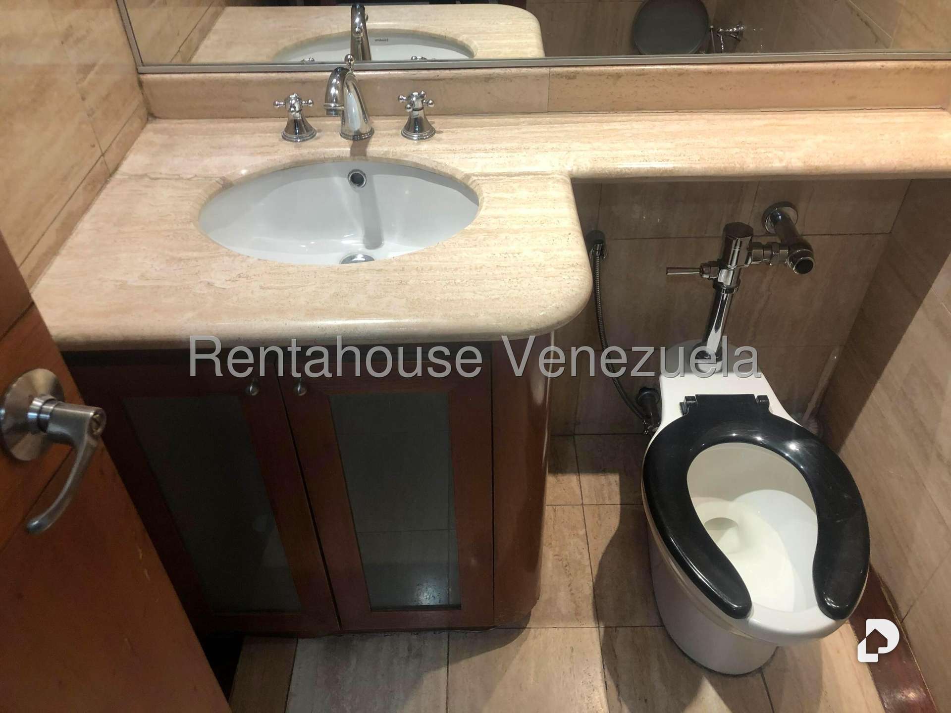 Oficina en Chuao, Caracas – 25