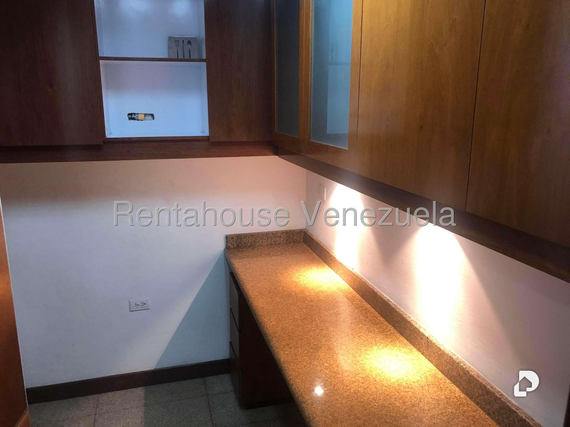 Oficina en Chuao, Caracas – 26