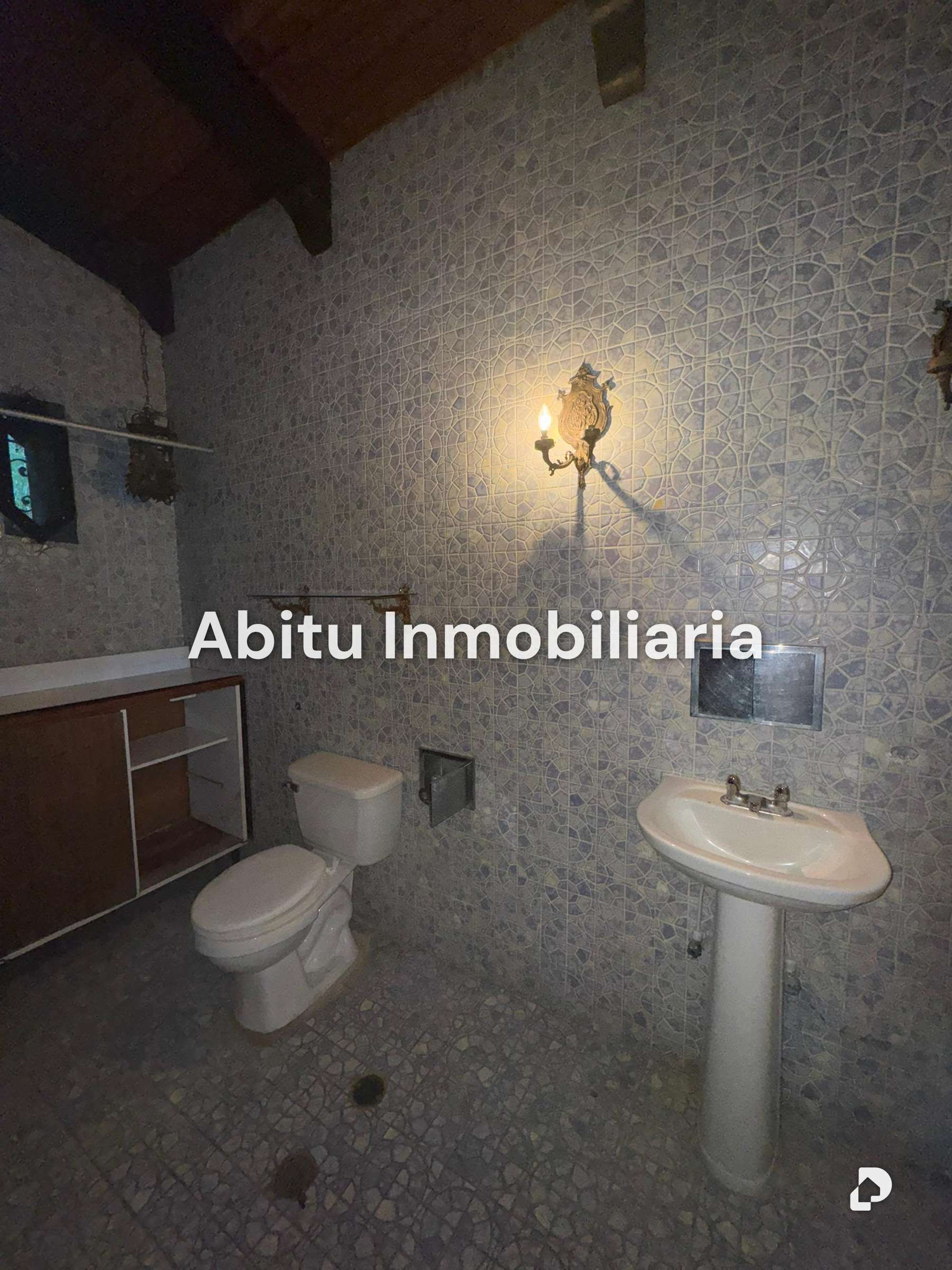 House in El Cafetal, Caracas – 13