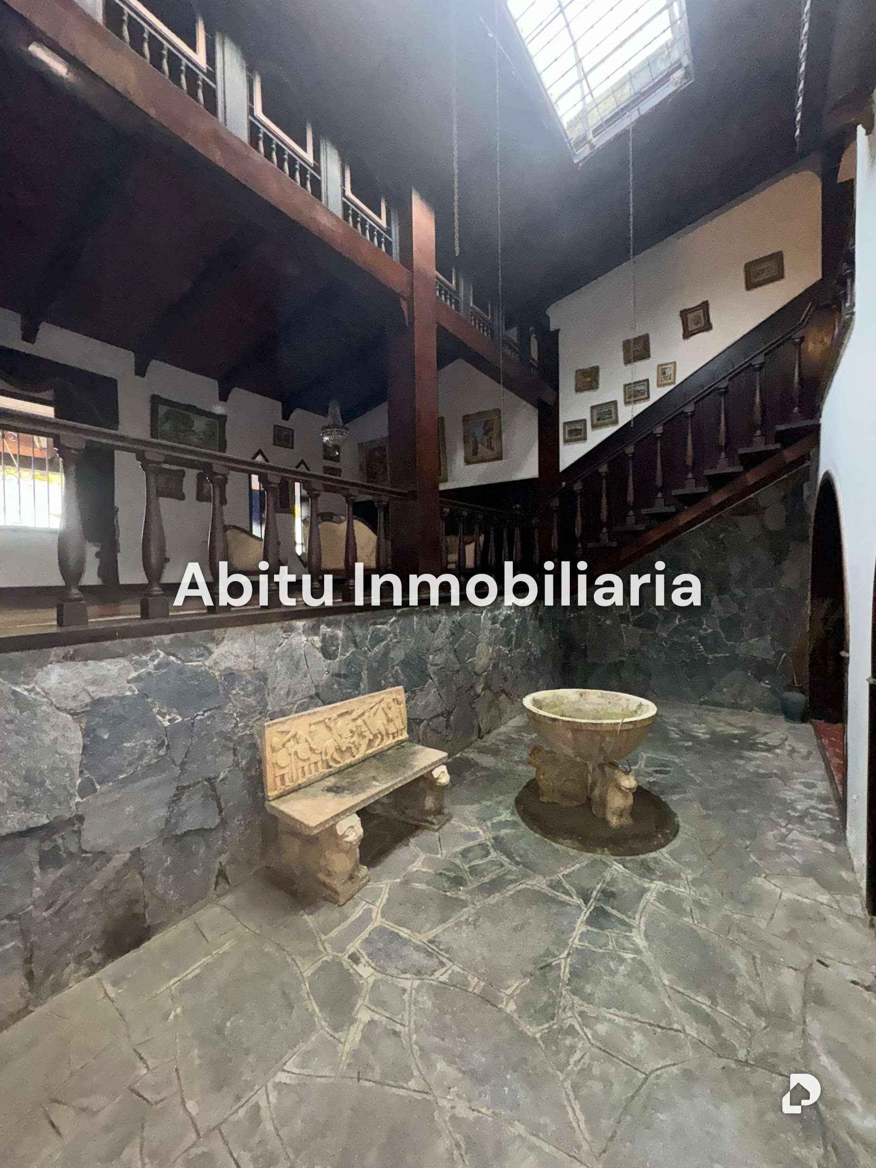House in El Cafetal, Caracas – 14