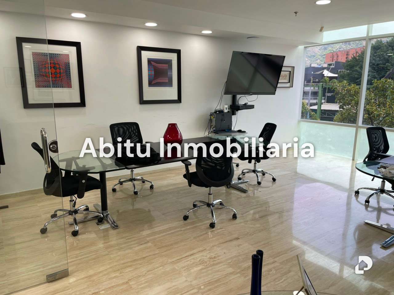 Office in Boleíta Norte, Caracas – 9