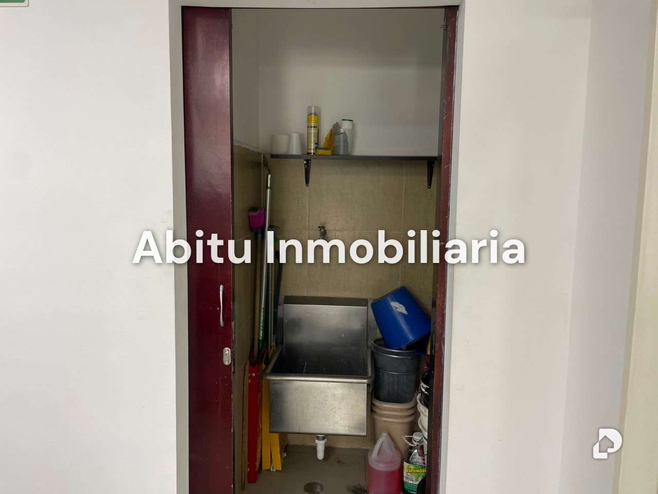 Office in Boleíta Norte, Caracas – 18