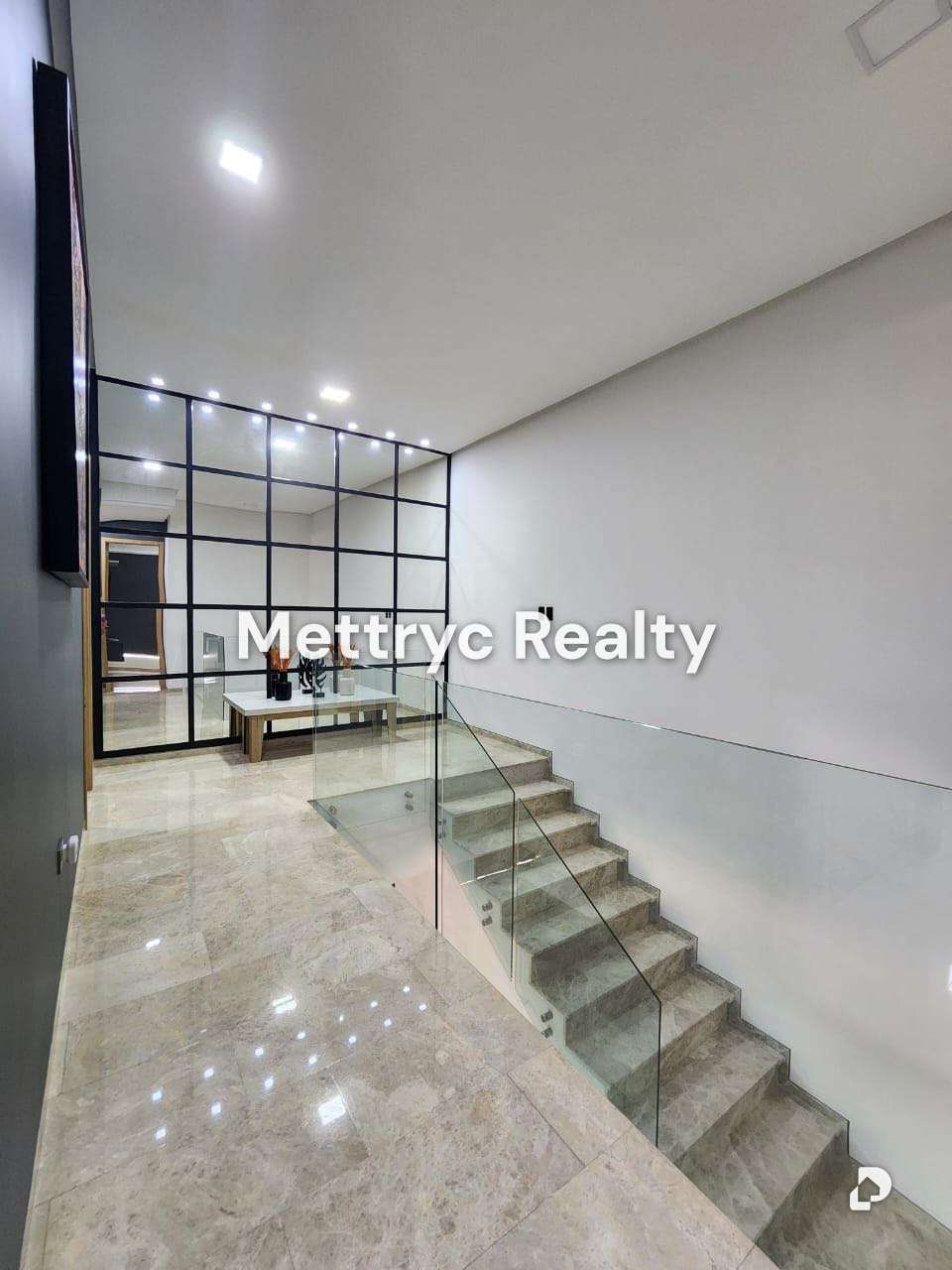House in Guataparo Country Club, Valencia – 26