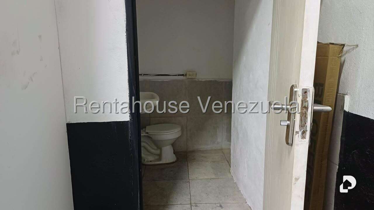 Commercial space in Bello Monte, Caracas – 10