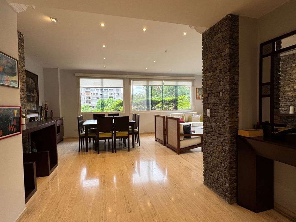 Apartamento en Los Palos Grandes, Caracas - 1