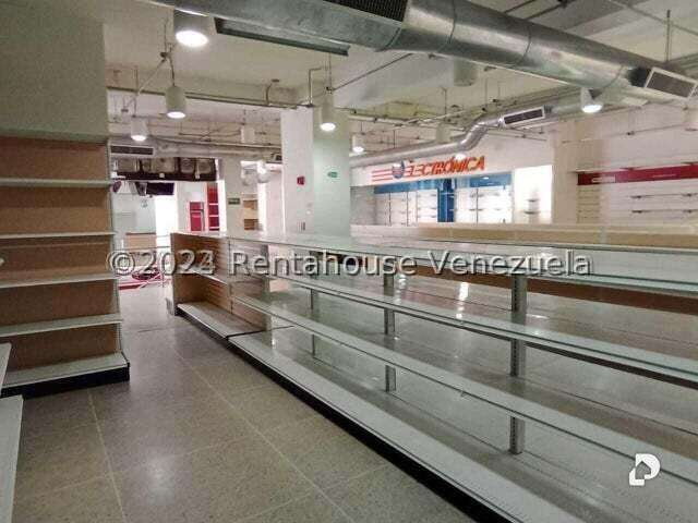 Local comercial en Parroquia La Candelaria, Caracas – 6