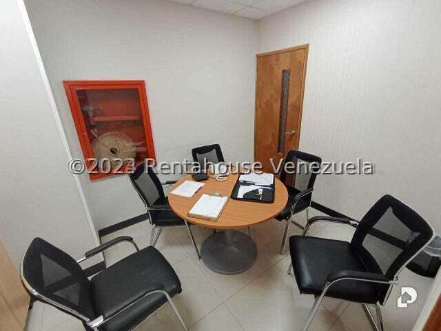 Local comercial en Parroquia La Candelaria, Caracas – 16