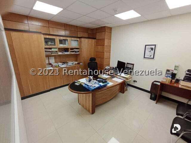 Local comercial en Parroquia La Candelaria, Caracas – 23