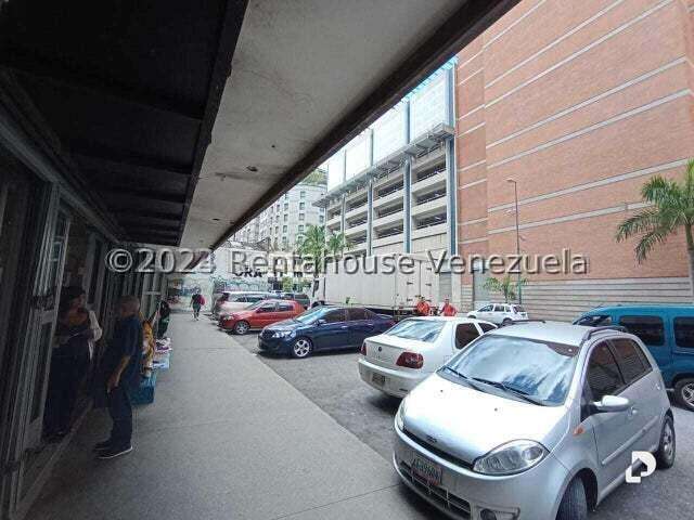 Local comercial en Parroquia La Candelaria, Caracas – 8