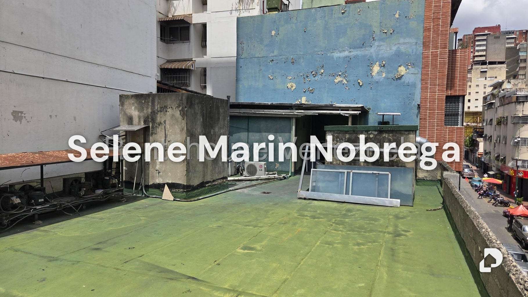 Local comercial en Parroquia La Candelaria, Caracas – 11
